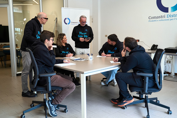 Laboratorio della Smart Unit Comastri Division — strumenti di misura e controllo qualità